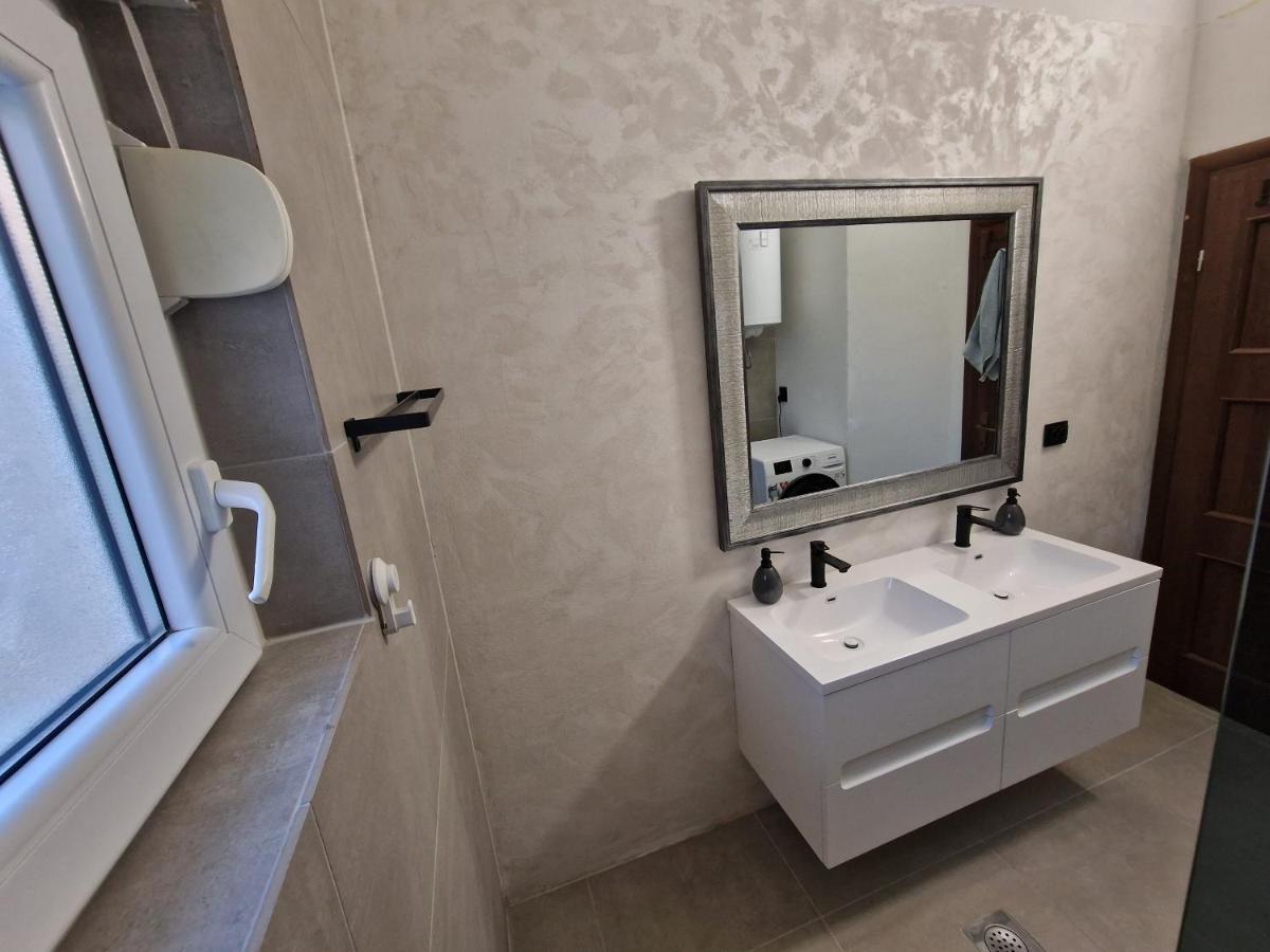 Big Panorama Villa, For 21 Person In Omis Celina Exterior photo