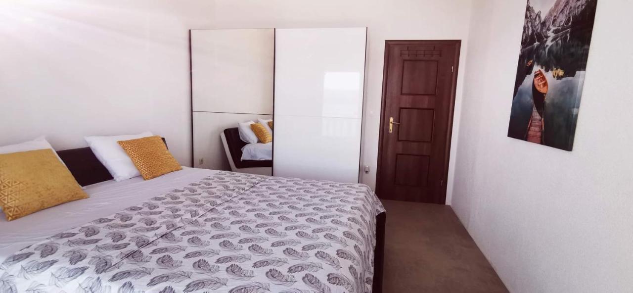 Big Panorama Villa, For 21 Person In Omis Celina Exterior photo